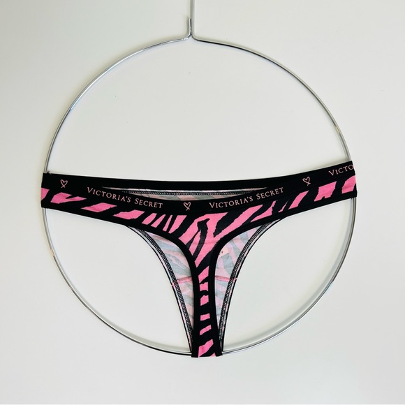 NWT Victoria’s Secret Pink Black Zebra Print Logo Cotton Thong - Picture 2 of 11